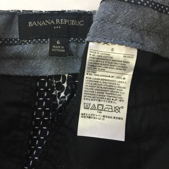 BANANA REPUBLIC GEOMETRIC PRINT SHORTS - Picture 3 of 6